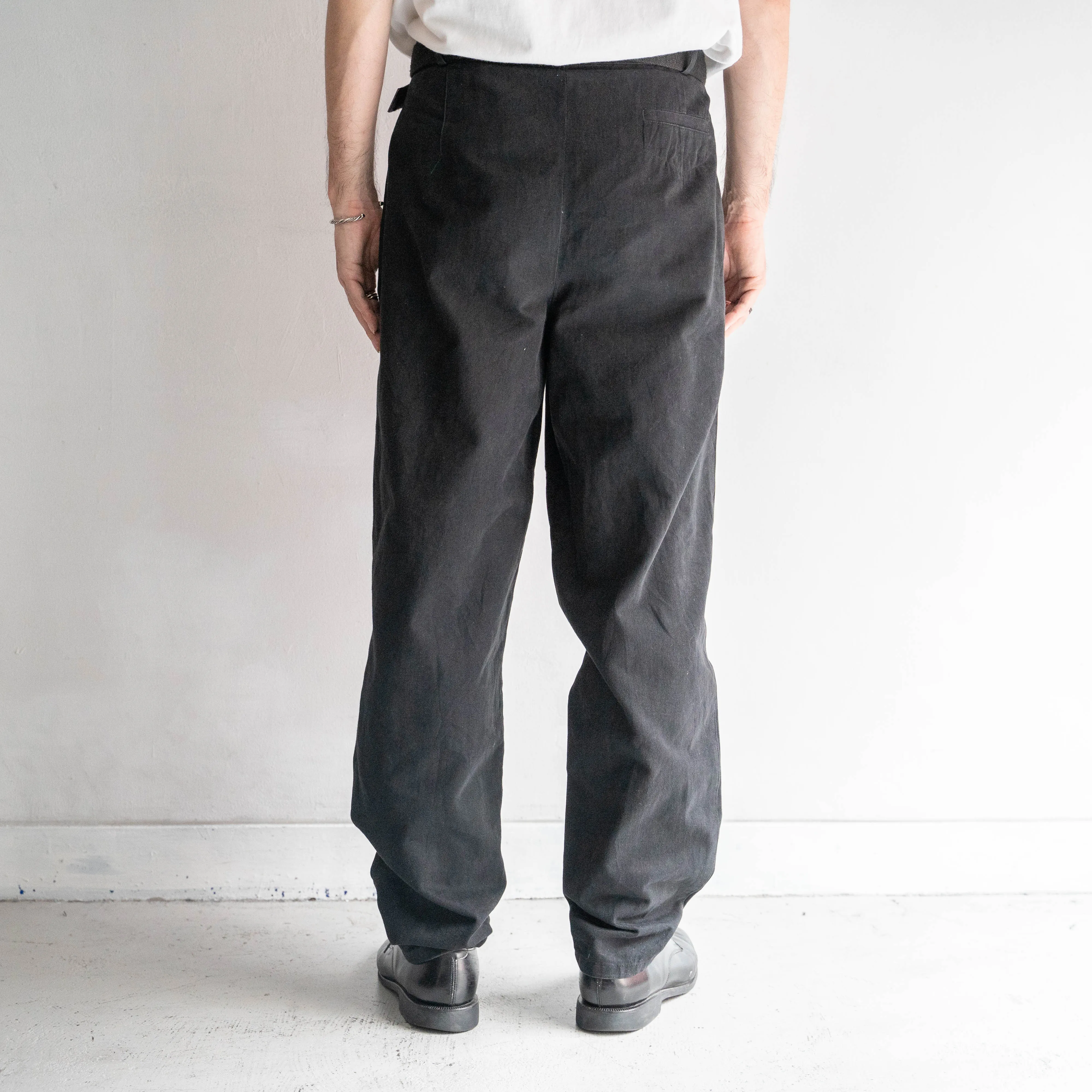 around 1980s black color three tuck  chino pants