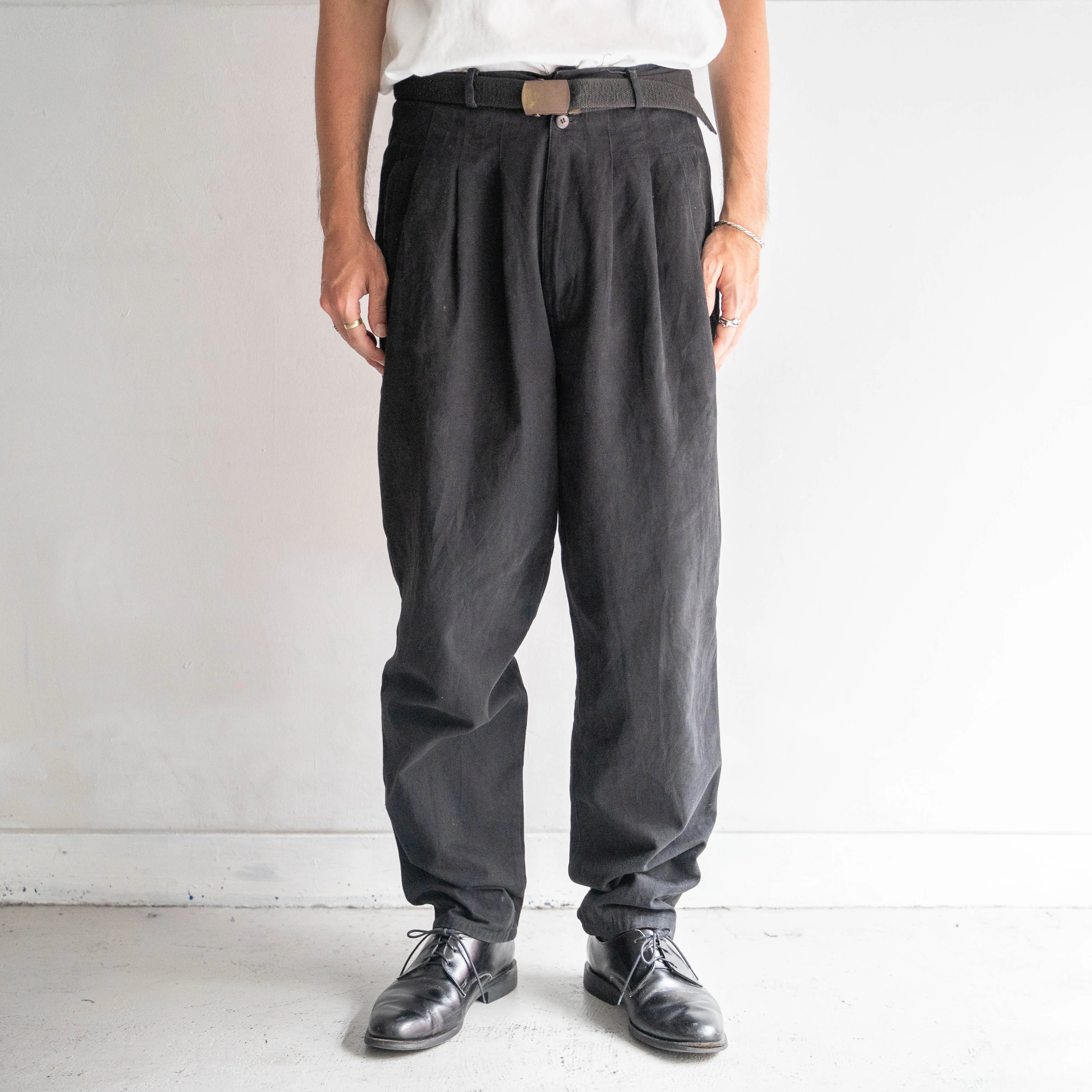 around 1980s black color three tuck  chino pants