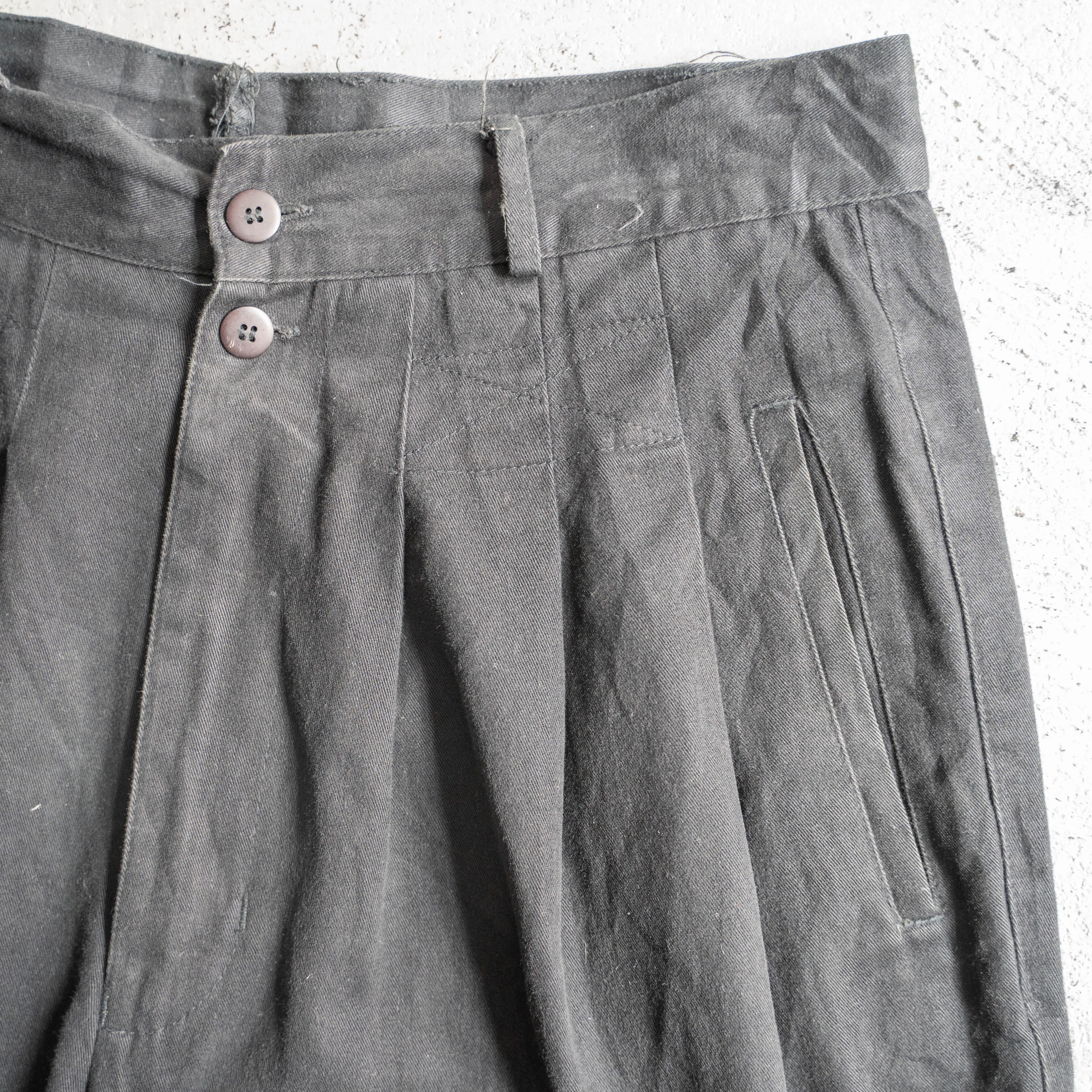 around 1980s black color three tuck  chino pants