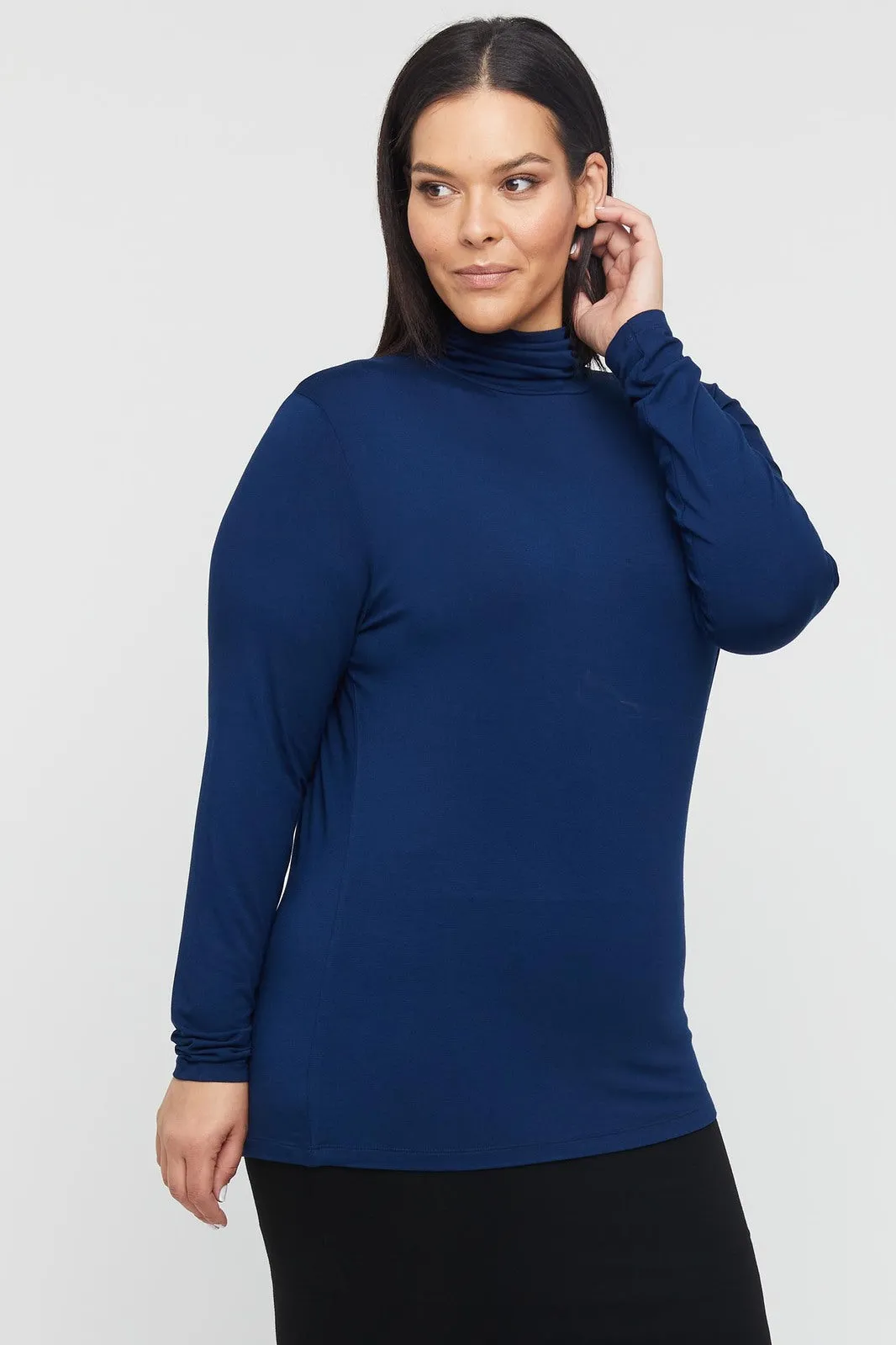 Bamboo Turtle Neck - Navy