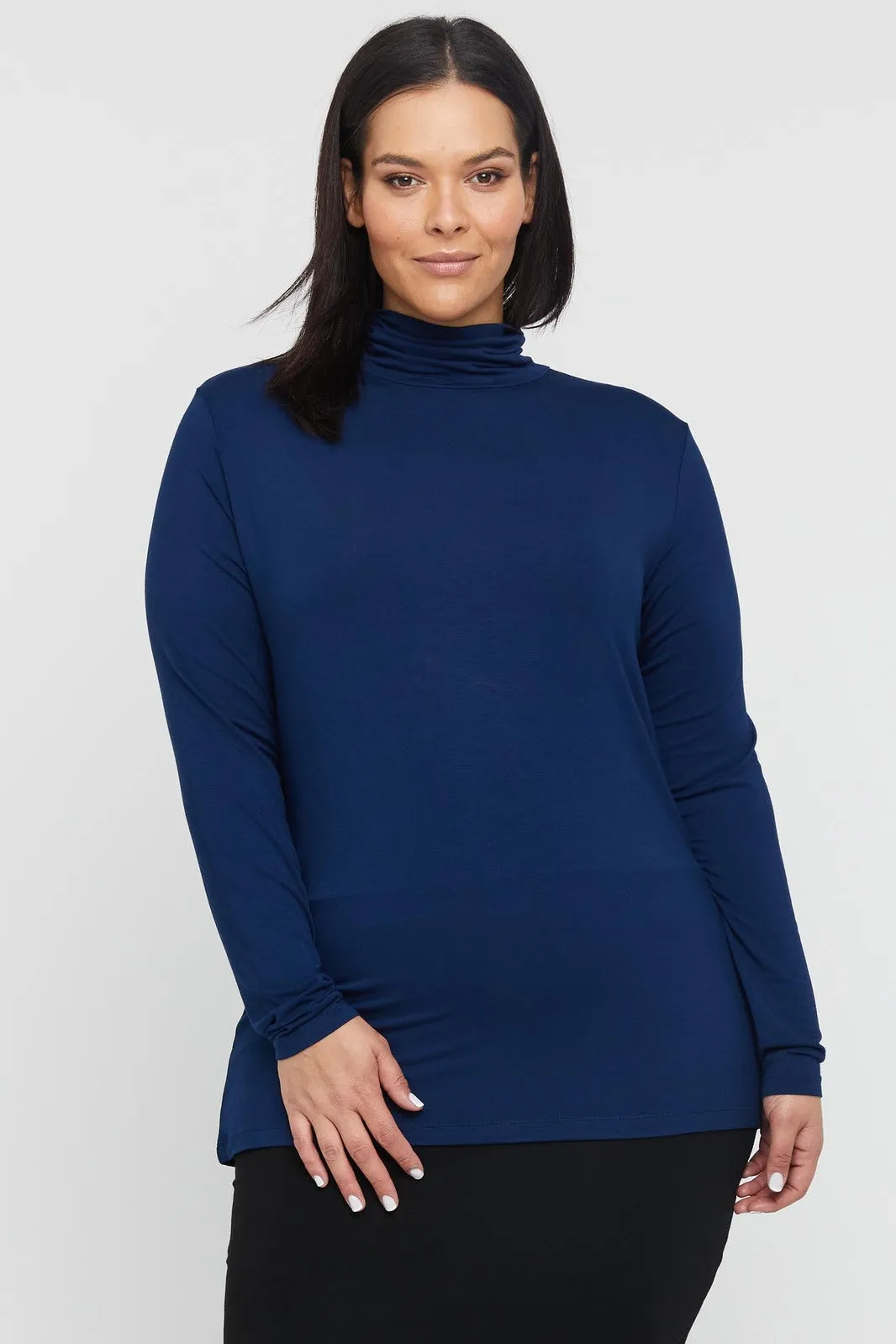 Bamboo Turtle Neck - Navy