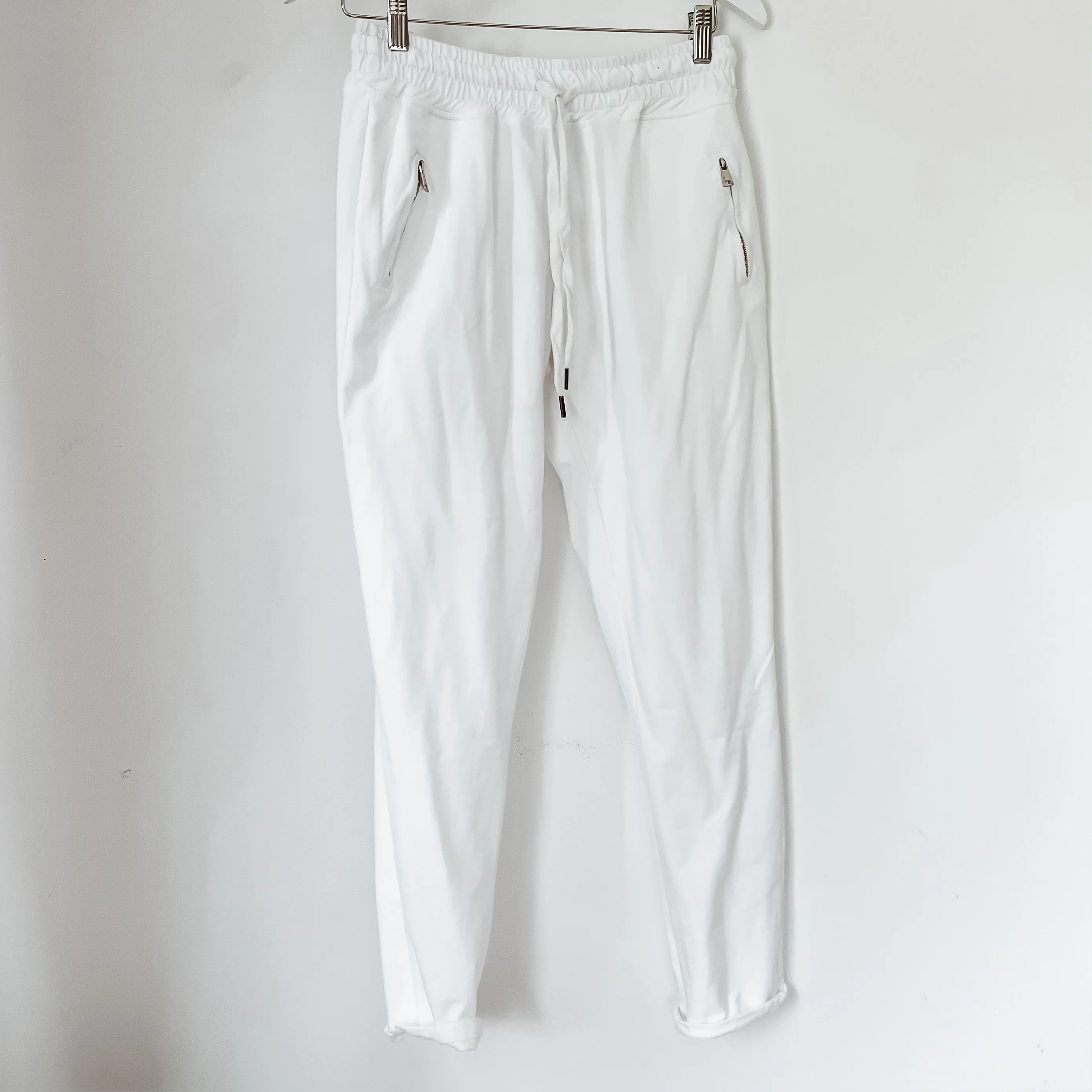 Bright white Supreme jogger jeans *new*