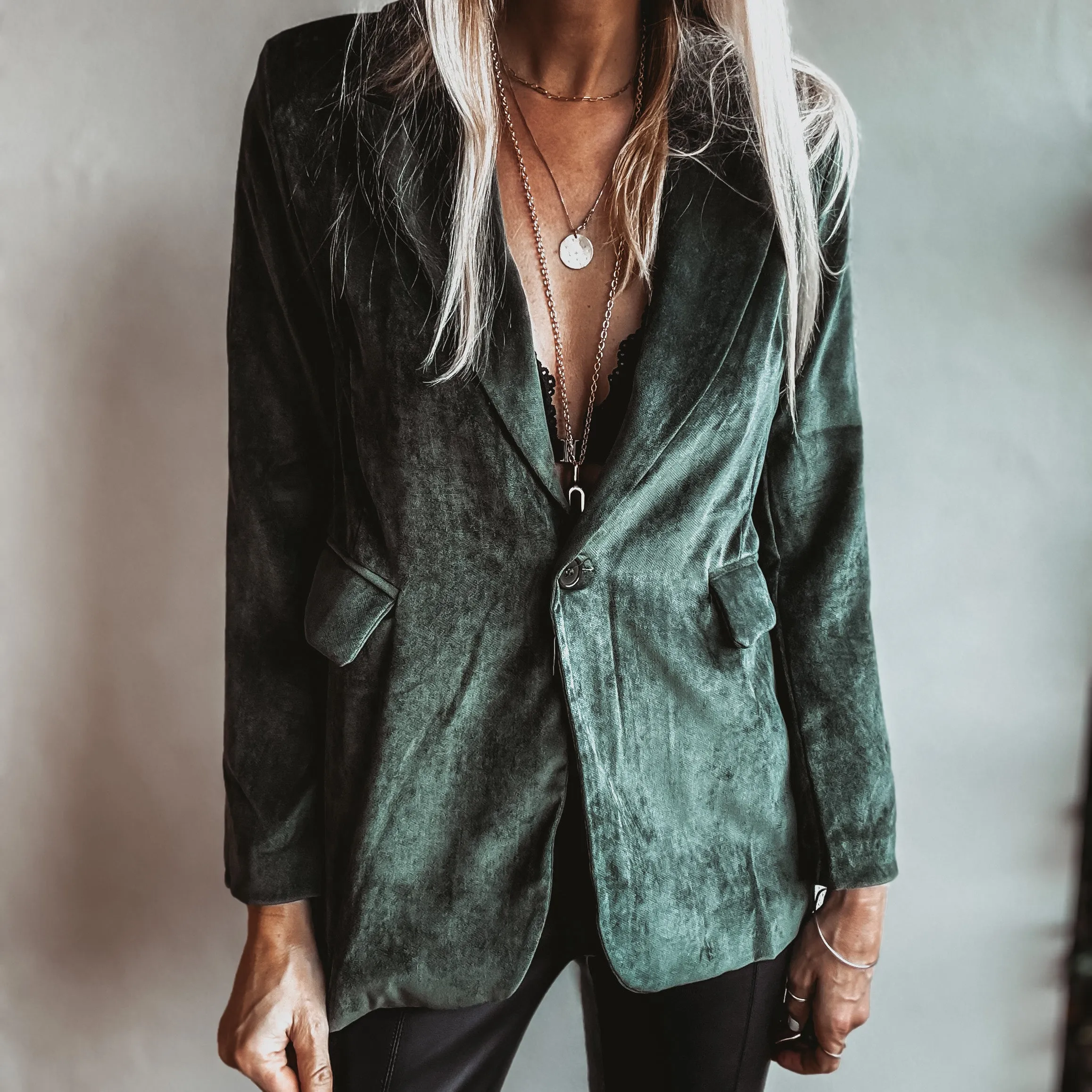 Olive Lyon velvet blazer *NEW*